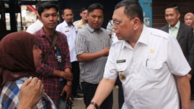 Penjabat (Pj) Wali Kota Palembang,Ucok Abdul Rauf, berkunjung ke Pasar 16 Ilir Palembang