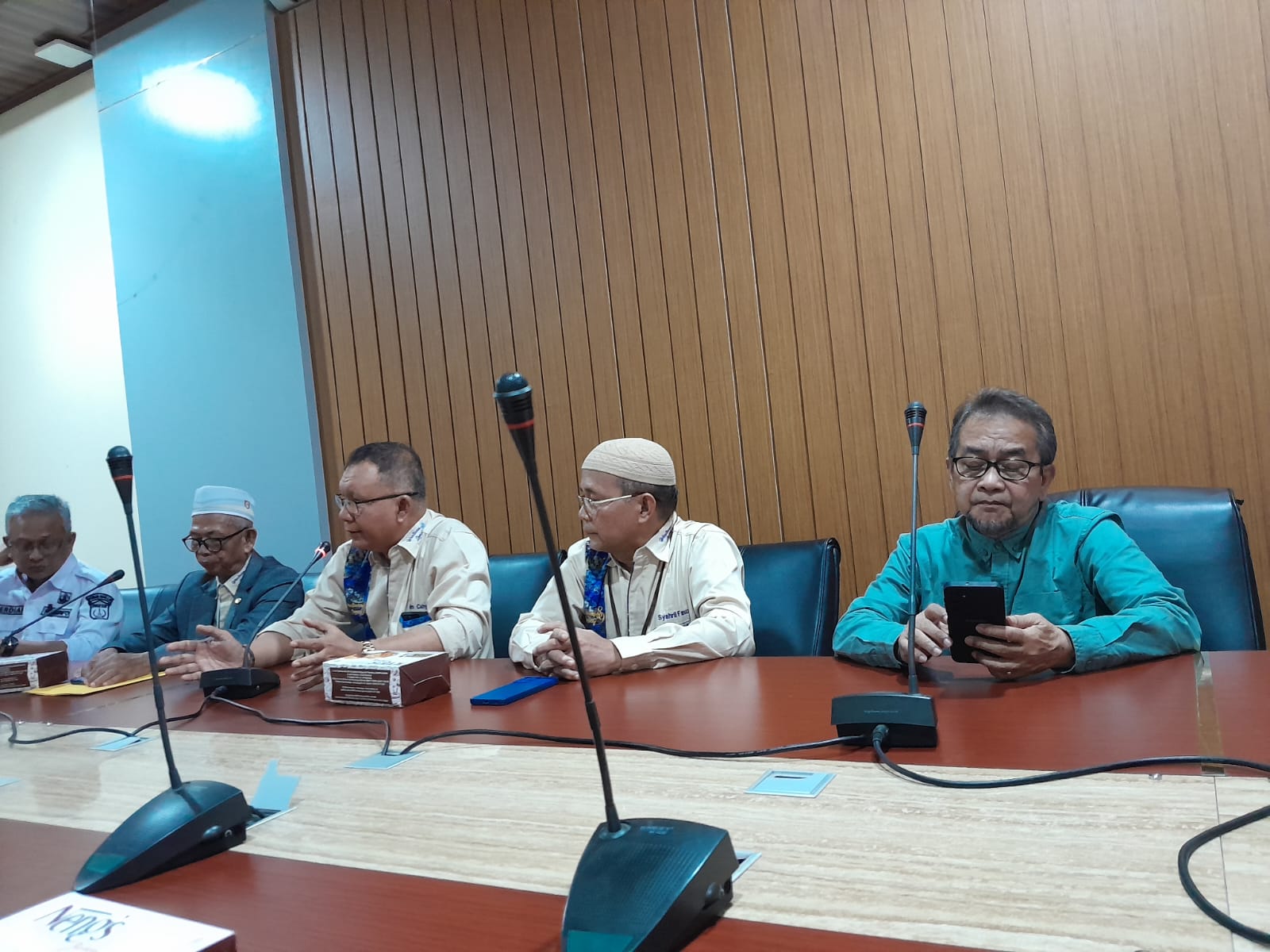 Ketua Dewan Pembina H. Iklim Cahya memaparkan rencana Press Tour Wartawan 789 Sumsel dihadapan Sekda Pemkab Ogan Ilir